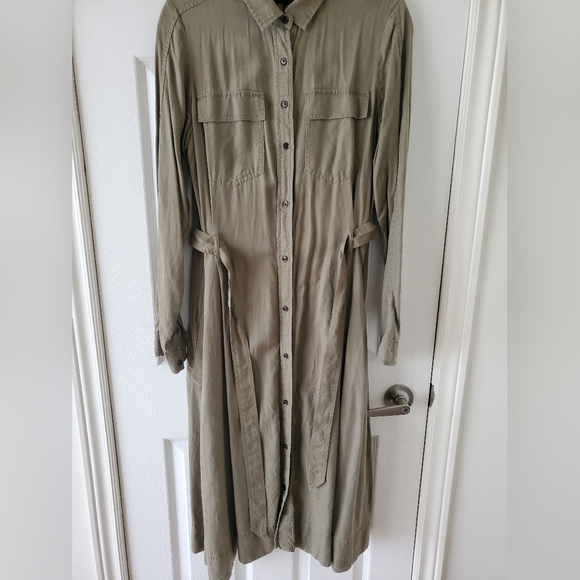 Banana Republic Khaki Button-Down Belted Dress - Picture 7 of 7
